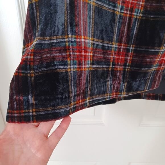 J. Crew Tartan Tank Top Velvet Black Red Gold Size 4 NWT - Picture 8 of 13